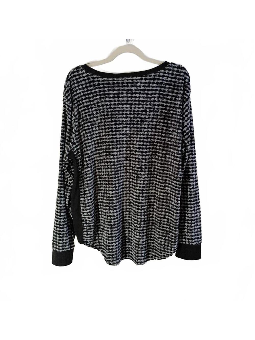 Secret Treasures Sleepwear Black and Gray Long Sleeve Shirt Plus Size 2X - Picture 2 of 4